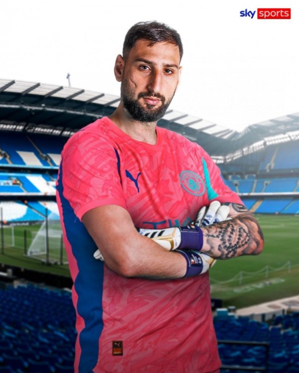 乔-哈特:多纳鲁马脚下技术出色,能胜任在曼城的工作 乔-哈特:多纳鲁马脚下技术出色,能胜任在曼城的工作