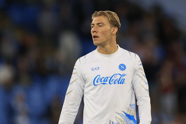 记者谈霍伊伦：加盟曼联对他来说跨度太大，他显然更适合意甲