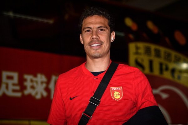 埃尔纳内斯:罗马德比就像一场战斗,扎卡尼塔瓦雷斯可能决定赛事 埃尔纳内斯:罗马德比就像一场战斗,扎卡尼塔瓦雷斯可能决定赛事