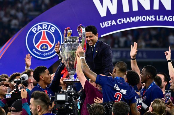 纳赛尔:姆巴佩、伊布和卡瓦尼为巴黎的成功发挥了重要作用 纳赛尔:姆巴佩、伊布和卡瓦尼为巴黎的成功发挥了重要作用