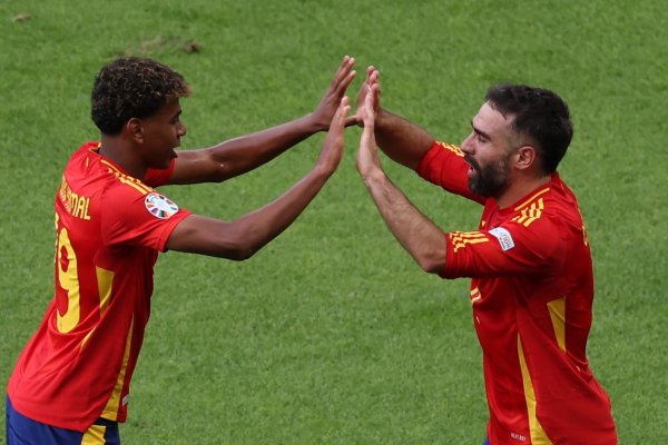 明年还要一起踢世界杯赛  ！西足协回应：皇萨球员冲突不会影响国家队