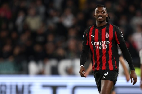 意天空预测米兰vs罗马杆位：莱奥搭档恩昆库，迪巴拉搭档苏莱