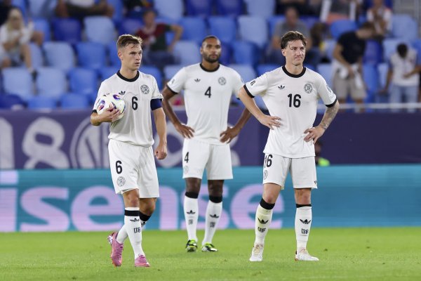 斯蒂勒落选!德媒:纳帅预先打电话解释,同位置拜仁3人角逐 剧烈 斯蒂勒落选!德媒:纳帅预先打电话解释,同位置拜仁3人角逐 剧烈