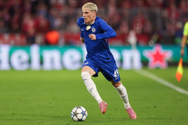 🚀向前冲!加纳乔是首位代表两支英格兰球队欧冠得分 的U21球员 🚀向前冲!加纳乔是首位代表两支英格兰球队欧冠得分 的U21球员