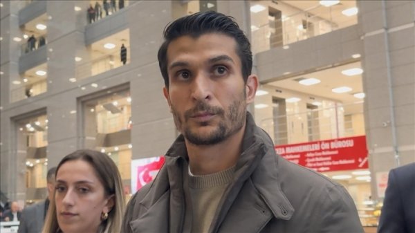 贝西克塔斯中场球员回应赌球指控:我的身份被盗用,我这辈子从未赌博 贝西克塔斯中场球员回应赌球指控:我的身份被盗用,我这辈子从未赌博