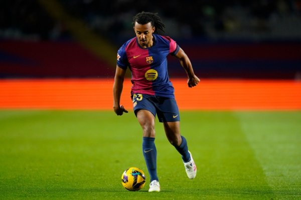 每体:孔德提前退赛练习 ,埃里克-加西亚可能顶替他出战塞尔塔 每体:孔德提前退赛练习 ,埃里克-加西亚可能顶替他出战塞尔塔