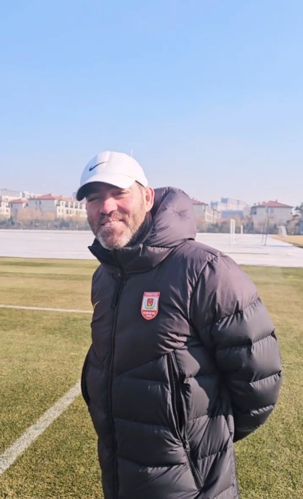 长春亚泰祝苏亚雷斯先生生日快乐 长春亚泰祝苏亚雷斯先生生日快乐