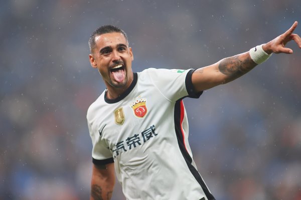 记者:海港结束4天假期周一重新集结,潜心准备比赛 22日中超收官战 记者:海港结束4天假期周一重新集结,潜心准备比赛 22日中超收官战